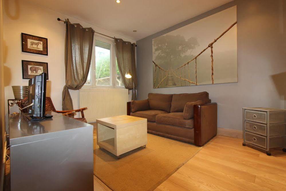 Residence Hotel Le Relais Amelie Clamart Buitenkant foto