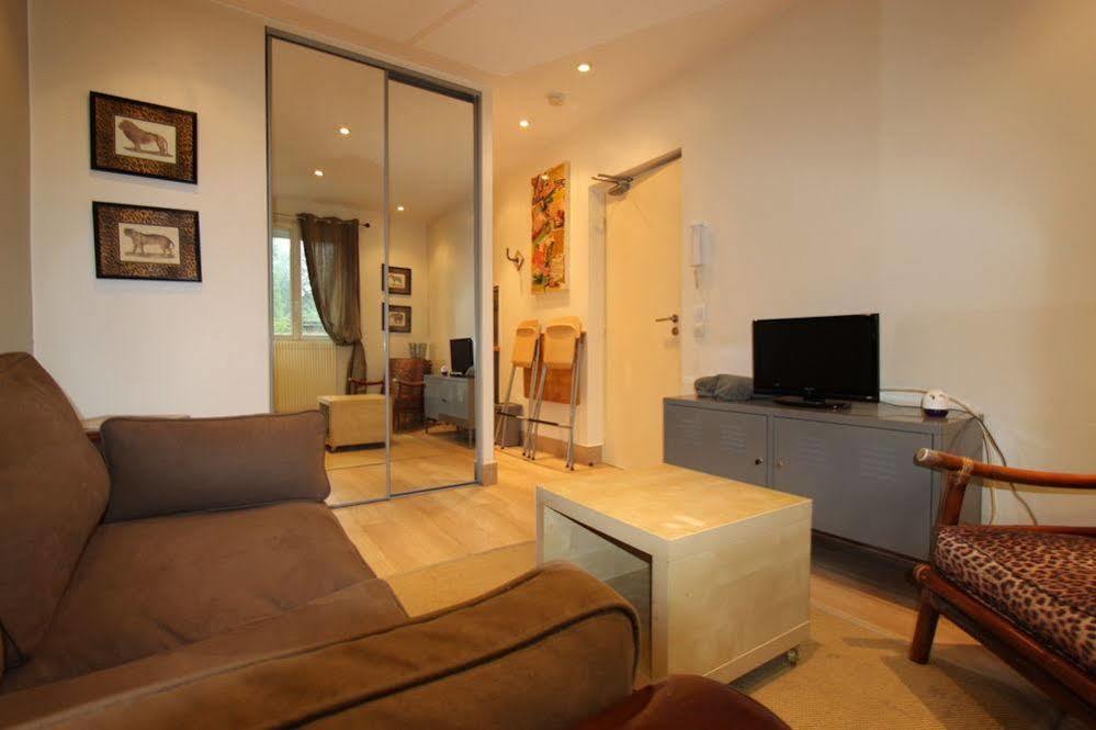 Residence Hotel Le Relais Amelie Clamart Buitenkant foto